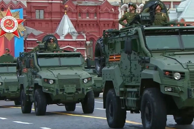 На Красной площади в Москве состоялся парад Победы - ВИДЕО